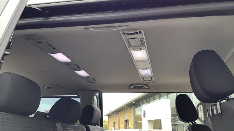 Volkswagen Transporter Shuttle T32 Swb Diesel 2.0 TDI 110PS SE Minibus